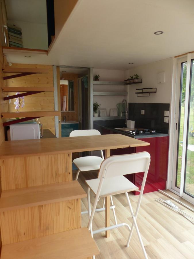 Apartamento Mon Ptit Nid House Tiny House Panissieres Exterior foto